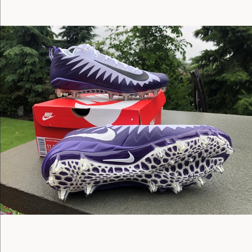 Nike alpha menace pro low football cleats